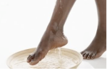 black-woman-foot-spa